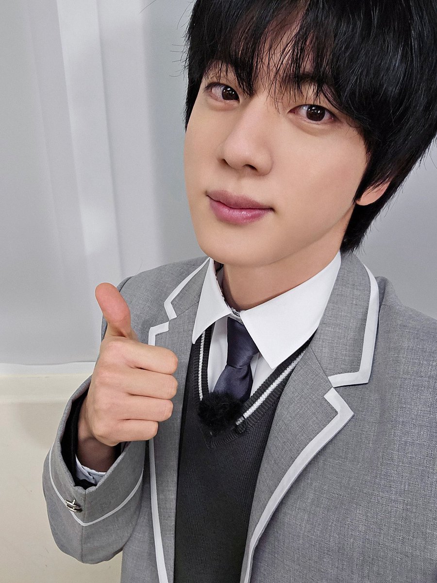 CentralJinBr's tweet photo. [ #TodaysBangtan ] #RunJin EP.32
As habilidades de jogo de Seokjin foram comprovadas mais uma vez após superar uma competição acirrada!
O título de “Top Game Master” não é conquistado à toa. 👏✨

#TodaysSeokjin #Jin #BTS #GameMaxLevel_Jin #TopGameMaster_Seokjin https://t.co/SQsS9rmwiO
