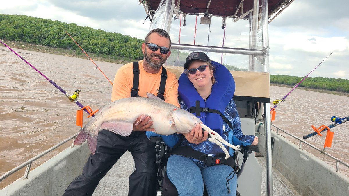 burnside4141's tweet photo. Kenzi went #fishing Sunday w/Oklahoma Wheelin' Sportsmen (a great program to get wheelchair bound sportsmen outdoors) of Oklahoma NWTF at Lake Keystone w/Mcbride Outside. Biggest #catfish was 13.25 blue cat. #FishingGirl #fishingtrip #outdoorslife #kowgirlkenzi #disability https://t.co/FpeciJSUbr