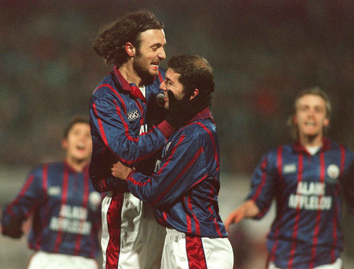 CuentaMister's tweet photo. "Lo que hace el Madrid antes y después de la final, para mí, y sé que son palabras fuertes, pero creo que está en el límite de los métodos deshonestos o matones, de mafia"

Christophe Dugarry