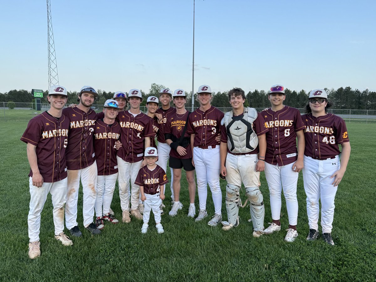 MaroonsBsbl's tweet photo. Maroons W at Meridian 12-2

Fentress: 4 IP, 2 H, 2 BB, 6 Ks

Walker: 4-4
Pine: 2-4
Reynolds: 2-4 https://t.co/mBX7nV9Wiq