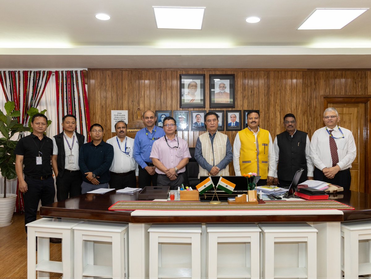 CM Pu <a href="/Lal_Duhoma/">Lalduhoma</a> met <a href="/AAI_Official/">Airports Authority of India</a> led by Dr. Sharad Kumar, Member (Ops) &amp; Pu M. Raja Kishore, RED (NER), to discuss the takeover of Lengpui Airport by AAI, today at CM's office.