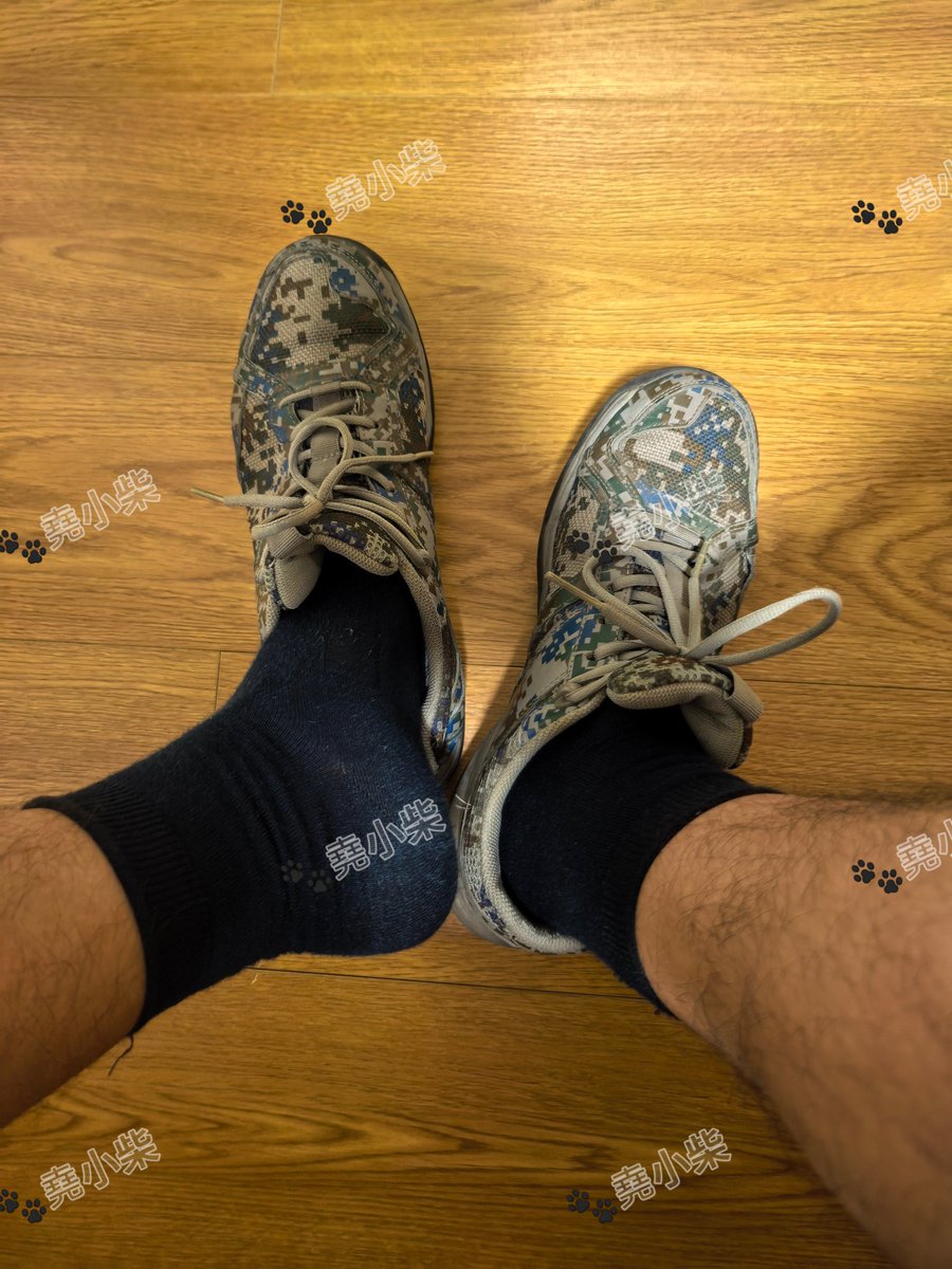 感觉像是回到新兵连，在大太阳底下站两小时军姿，站到脚底冒烟的感觉😰