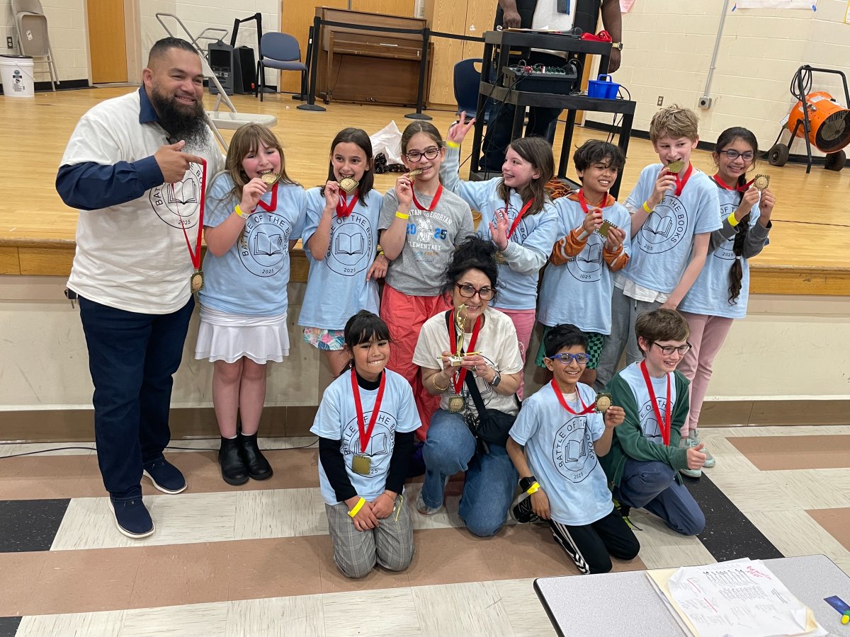 pvdschools's tweet photo. Let's have a round of applause for the Smart Foxes, the Bulldogs, and the Jaguars who won Battle of the Books this weekend! Nine elementary and middle schools participated in PPSD's Battle of the Books competition! @VGregorianES @EsekHopkinsMS @DelSestoMiddle @brownlibrary https://t.co/NNhOVL2qsF