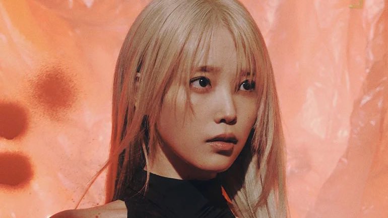 kchartsmaster's tweet photo. 2025 Forbes Korea ‘Power Celebrities 40 List’:

1. IU
2. Son Heung Min
3. aespa
4. Jun Hyun Moo
5. Lim Young Woong
6. Faker
7. Lee Jung Hoo
8. SEVENTEEN
9. Lee Kang In
10. Yoo Jae Suk
11. Jisoo (BLACKPINK)
12. Cha Eunwoo
13. Lee Byung Hun
14. Park Bo Gum
15. Gong Yoo
16. Lee Chan Won
17. Han Kang
18. Byeon Wooseok
19. Lee Jehoon
20. Jennie (BLACKPINK)
21. IVE
22. BIBI
23. Kim Jiwon
24. Rosé (BLACKPINK)
25. Go Minsi
26. Jin (BTS)
27. Ma Dong Seok
28. Song Hye Kyo
29. Jung Hae In
30. Kim Hye Yoon
31. Jang Min Ho
32. Lisa (BLACKPINK)
33. Park Seo Jin
34. Young Tak
35. Park Seo Joon
36. Kim Do Young
37. DAY6
38. Suzy
39. An Seyoung
40. Lee Seyoung