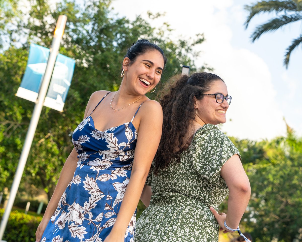 Did you know? Sometimes, laughter can be the best medicine.

Check out the latest @parademagazine featuring an #NSU professor’s take on good humor, laughter, and longevity:

parade.com/health/this-fu…

#NSUSharks