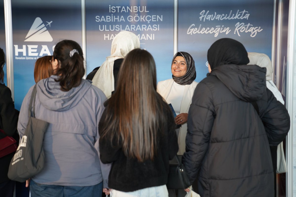 heasresmi's tweet photo. Avrupa’nın en büyük kariyer fuarının ikinci günü de yoğun ilgiyle geçti.
İstanbul Sabiha Gökçen Uluslararası Havalimanı Meydan Otoritesi HEAŞ olarak genç yeteneklerle buluşmaktan büyük memnuniyet duyduk.
Bir başka Marmara Kariyer Fuarı'nda (#MARMARAKAF) buluşmak üzere 🎉 https://t.co/EiX1jFe2Ss