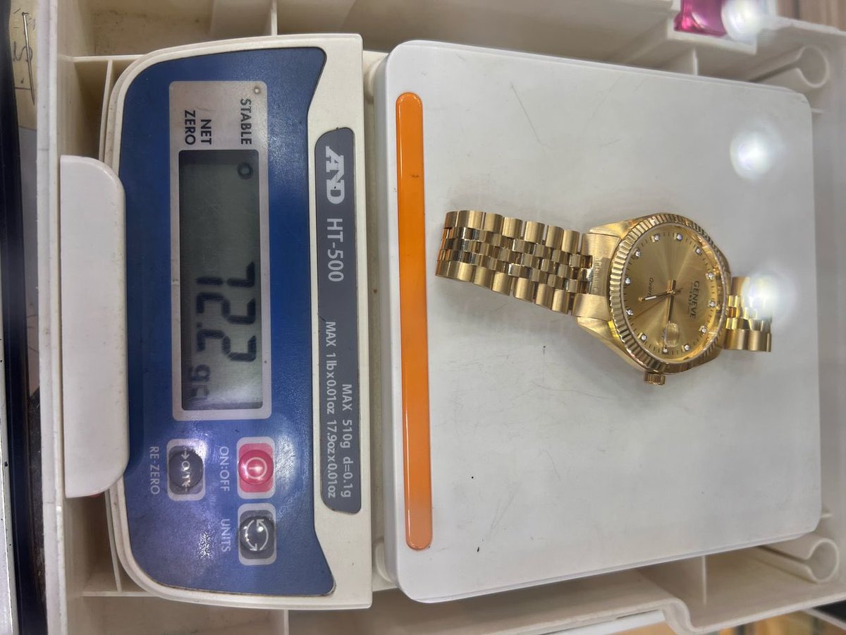 Lil_tyjay's tweet photo. Day 5 of posting what I sell. Please send a DM to place your order and please retweet this if it shows on your tl. What’s your budget? Let’s get you a quality wristwatch 👏🏽
#shopwithtjluxeng_ #realgold #shophere https://t.co/EnzSWvUi9g