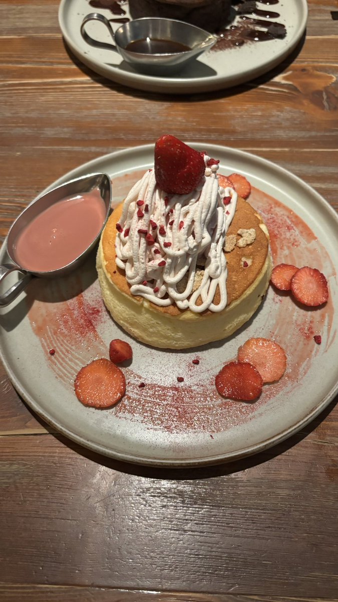 7min_another's tweet photo. おしゃれパンケーキ https://t.co/gzQanifTum