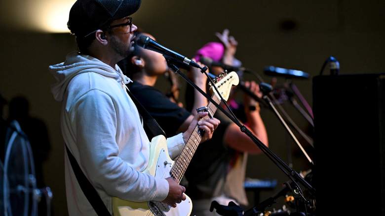 *New Blog* Rich Butt, the Worship Pastor at Kings Church Eastbourne shares with us his songwriting journey and the process he takes in creating worship songs. newgroundchurches.org/blog/484/spont…