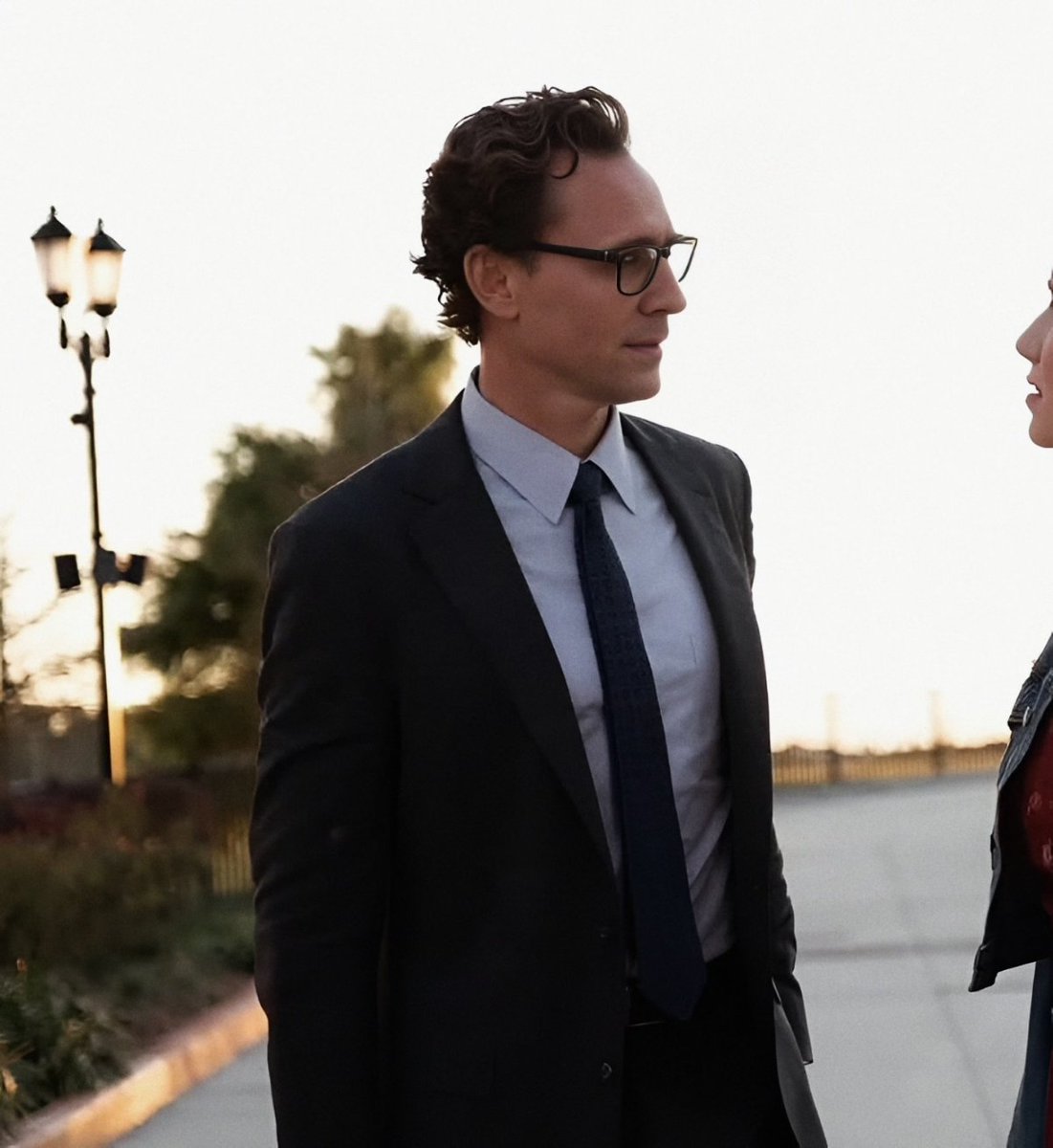 Best of Tom Hiddleston tweet media