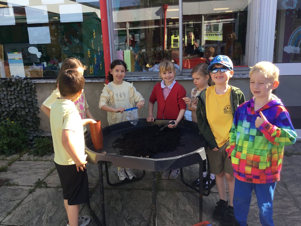 FPS - Dosbarth Miss Shillam (Year 2/Blwyddyn Dau) tweet media