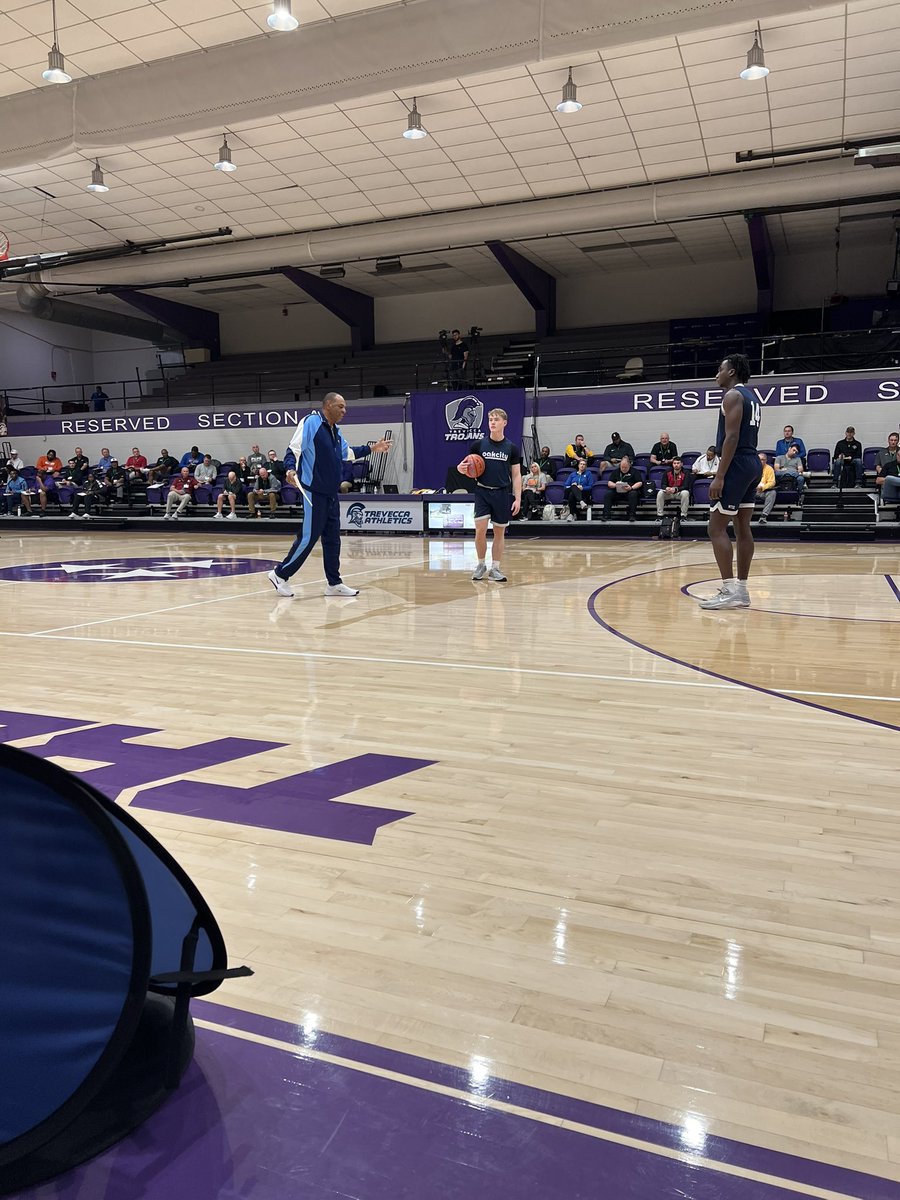 Our coaching staff had a great time last weekend prepping for the upcoming season and learning from some great coaches at the NABC Clinic. Big thanks to @nabc1927 for putting together a great coaching clinic. #PUHT #ALLIN