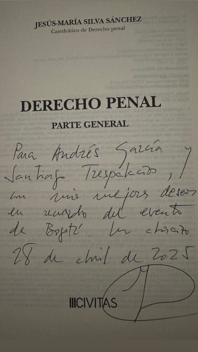 𝑺𝒂𝒏𝒕𝒊𝒂𝒈𝒐 𝑻𝒓𝒆𝒔𝒑𝒂𝒍𝒂𝒄𝒊𝒐𝒔 (@soydefensor_) on Twitter photo Y sí, ahí estamos: conociendo personalmente y escuchando directamente a Jesús-María Silva Sánchez, uno de los penalistas que más me ha influenciado e inspirado en mi pasión por el derecho penal.
Gracias al <a href="/CPenalistas/">Colegio de Abogados Penalistas de Colombia</a>, y en especial a <a href="/fbernate/">Francisco Bernate </a> por este evento histórico. Y sí, ahí estamos: conociendo personalmente y escuchando directamente a Jesús-María Silva Sánchez, uno de los penalistas que más me ha influenciado e inspirado en mi pasión por el derecho penal.
Gracias al <a href="/CPenalistas/">Colegio de Abogados Penalistas de Colombia</a>, y en especial a <a href="/fbernate/">Francisco Bernate </a> por este evento histórico.