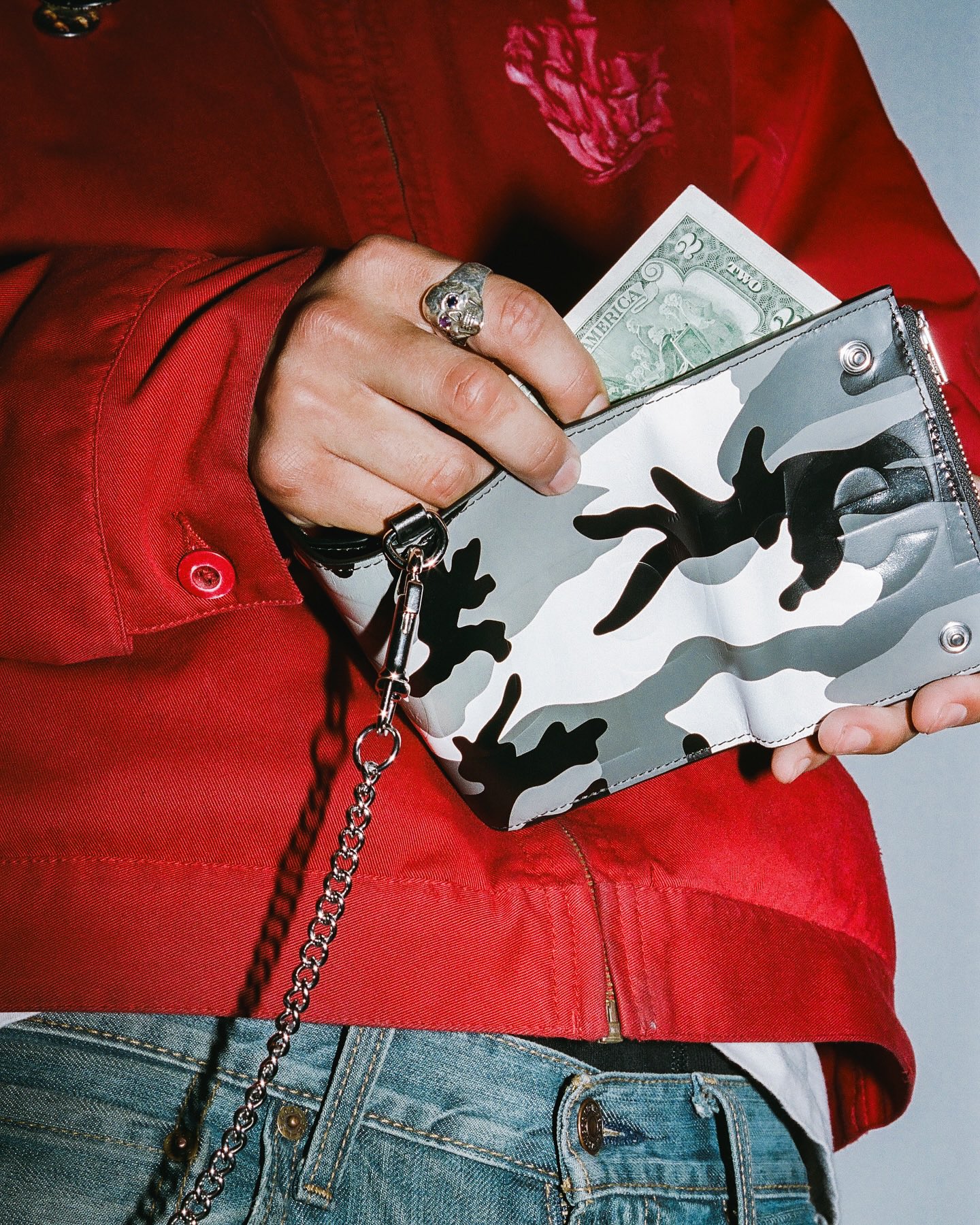 ☆最安値☆Supreme Leather Chain Wallet Black Supreme Leather Chain Wallet Black - SS25 - US