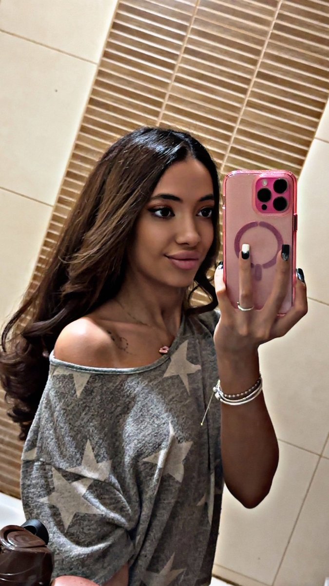 Layla_Kristal's tweet photo. Flirting starts with a message! Want to break the ice?❤️‍🔥 #Trump #seeme #Flirt4Free https://t.co/fKV74YAQN6