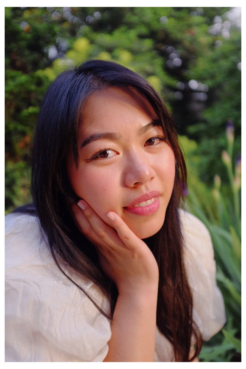khalilharrison0's tweet photo. Tiffany at the arboretum. 🌸 https://t.co/lHKInk4qde