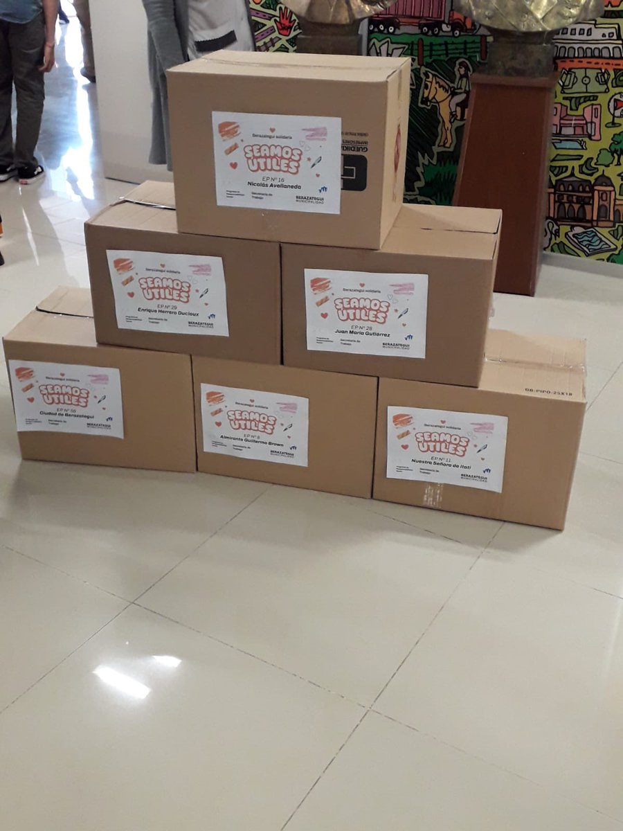 uiberazategui's tweet photo. Participamos con orgullo en la campaña “Seamos Útiles”, una hermosa iniciativa de @MuniBerazategui que promueve la entrega de kits escolares para acompañar el comienzo de clases de muchas familias. https://t.co/qog6OVVn9z