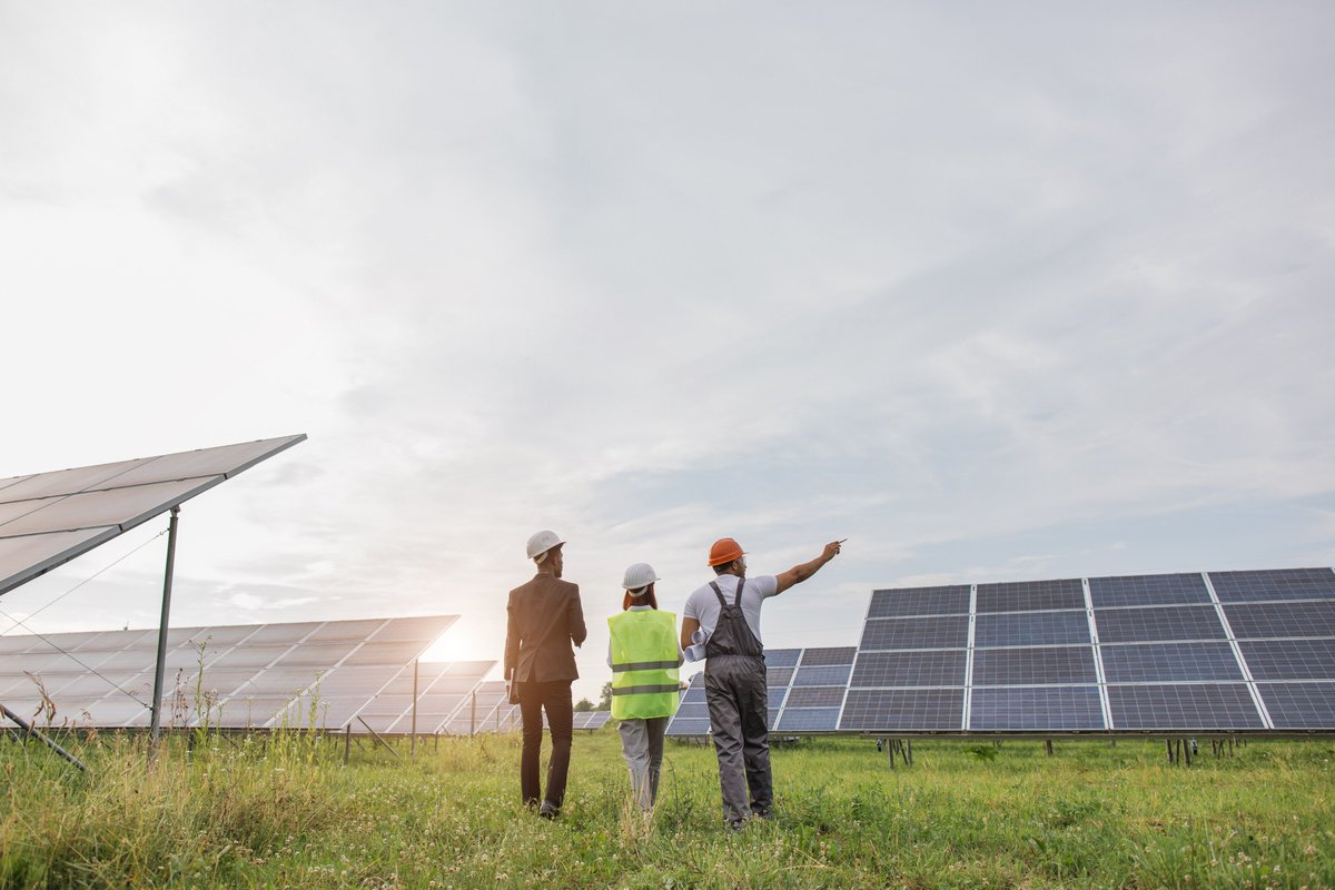 IU Environmental Resilience Institute (@prepared4change) on Twitter photo Look out, Hoosiers, there's a new solar park on the block! 🌞
Meet Riverstart III, a 100 megawatt solar park in Randolph County that is slated to supply clean power to Amazon, developed by <a href="/EdpRenewables/">EDP Renewables</a>.
Learn more: pv-magazine-usa.com/2025/04/01/ama… Look out, Hoosiers, there's a new solar park on the block! 🌞
Meet Riverstart III, a 100 megawatt solar park in Randolph County that is slated to supply clean power to Amazon, developed by <a href="/EdpRenewables/">EDP Renewables</a>.
Learn more: pv-magazine-usa.com/2025/04/01/ama…