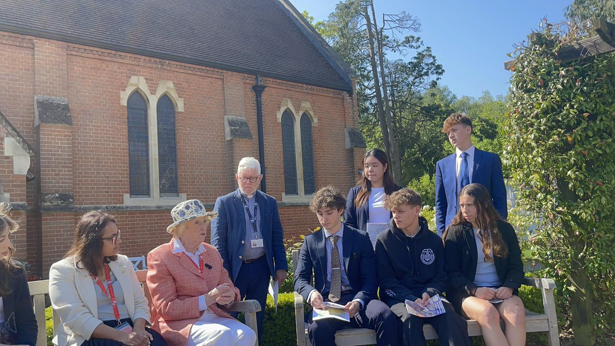 Fantastic to welcome Patricia Parker OBE and Davina Patel from the <a href="/KidsforKids/">Kids for Kids</a> Charity, the whole school charity for the next three years. The two spoke to charity prefects about their work with communities in Darfur, Sudan and the difficulties faced the people there.