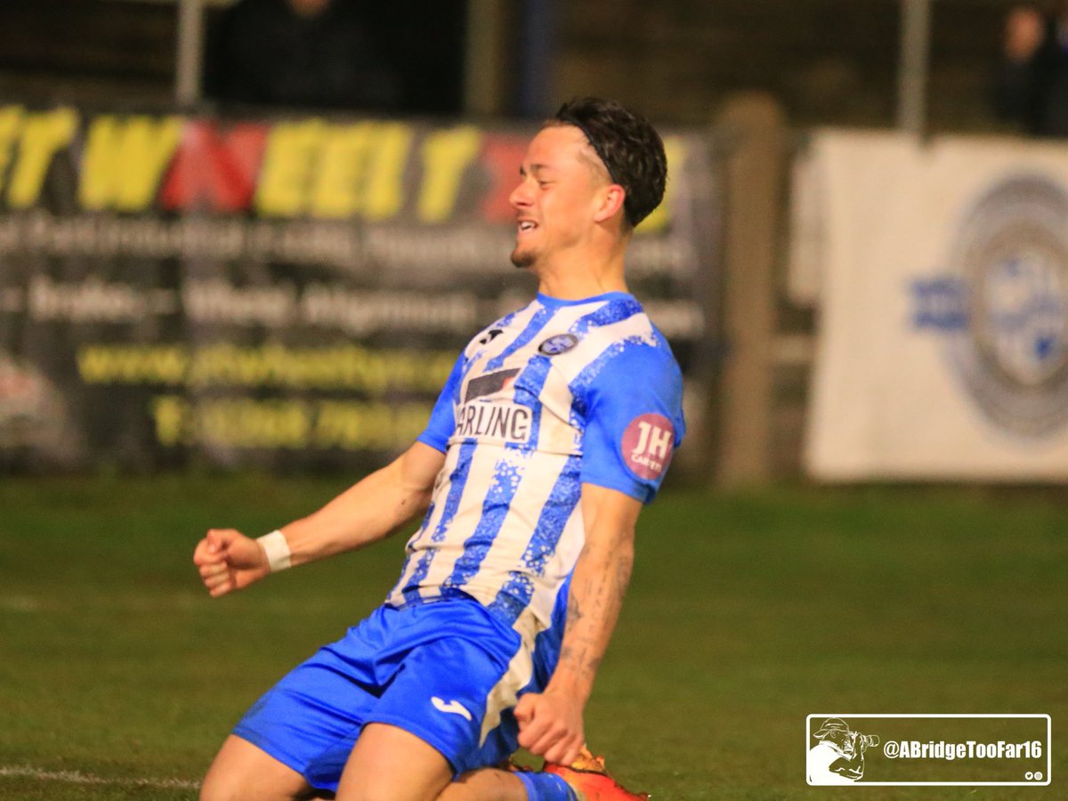 24/25 ✅

1st year of men’s football and a lot was learnt, some time to recover but already looking forward to getting  back on the grass in pre season 🔵⚪️

<a href="/HullbridgeFC/">Hullbridge Sports FC</a>