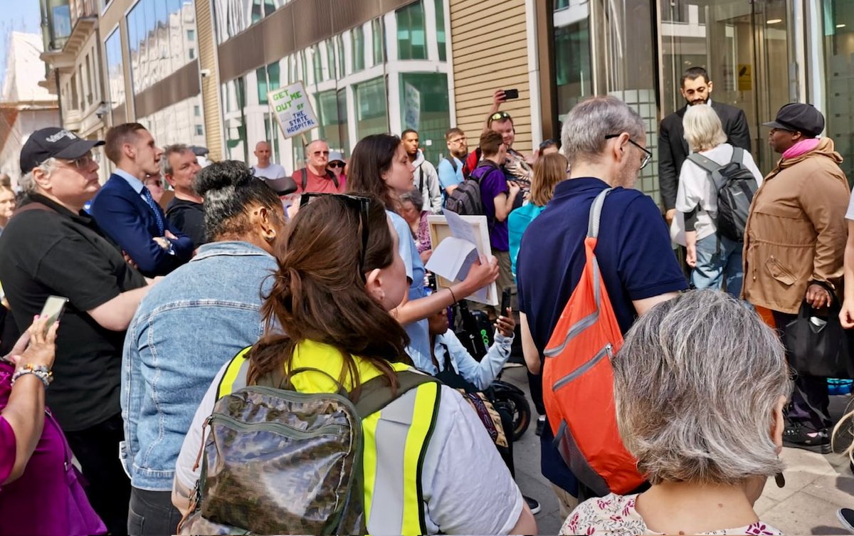Inclusion London (@inclusionlondon) on Twitter photo Nothing About Us Without Us!
Today we're outside the Department of Health and Social Care demanding Baroness Merron and <a href="/SKinnock/">Stephen Kinnock</a> engage directly with disabled people.
#BringPeopleHomeFromHospital Nothing About Us Without Us!
Today we're outside the Department of Health and Social Care demanding Baroness Merron and <a href="/SKinnock/">Stephen Kinnock</a> engage directly with disabled people.
#BringPeopleHomeFromHospital