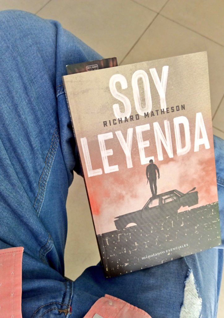gajav2468's tweet photo. Leyendo #books https://t.co/cPCMR2HyjT