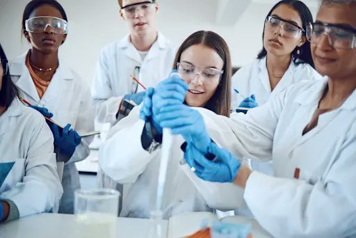 Health Heroes: Future Medics is a summer program where campers will learn basic first aid, discover various medical careers, and develop skills that could one day help save lives. ❤️‍🩹❤️‍🩹❤️‍🩹 It's for rising 6th – 9th grade students from June 2 to June 12. sccpss.com/camps