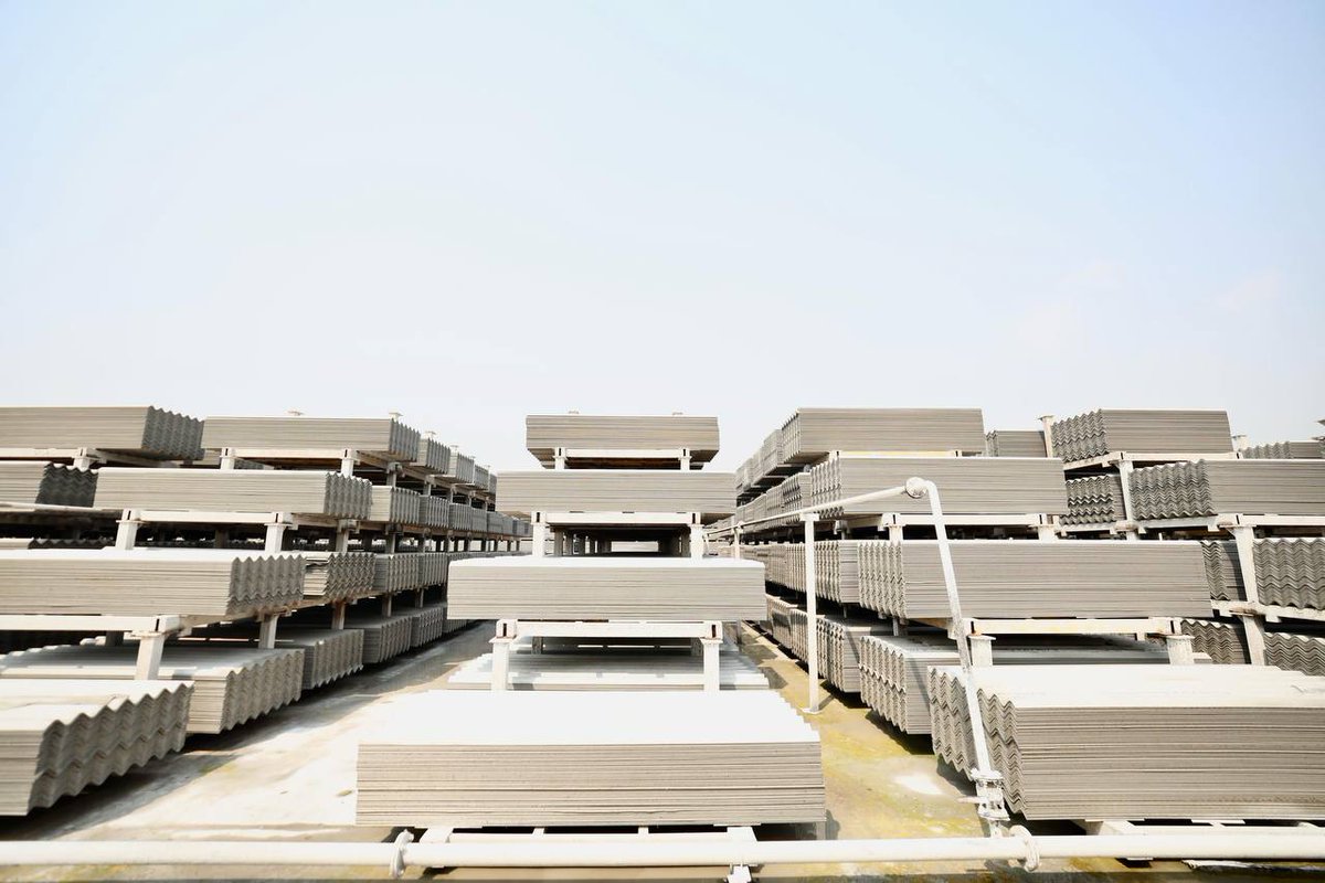 manjujadhav_'s tweet image. रायबरेली में एक नई शुरुआत—2 MW ATUM सोलर रूफ प्लांट और चार्जिंग स्टेशन का लोकार्पण किया और ज़रूरतमंद साथियों को सोलर कार्ट्स सौंपने का अवसर मिला।

हर हाथ से उत्पादन, हर कदम पर भागीदारी—साफ ऊर्जा और नए अवसरों की ओर एक मजबूत सफर।

Facebook: facebook.com/10004428253687…