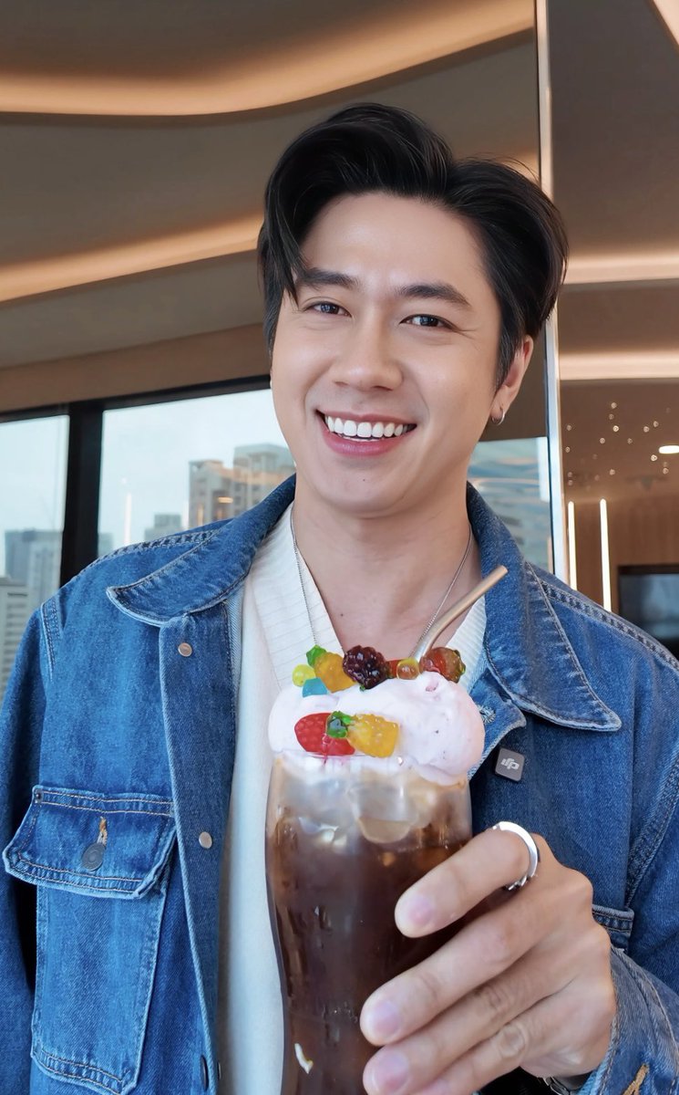 เริ่มจะอยู่ไม่ได้ละ 🥹🥹🥹
ช่วงนี้น้องพระเอกยิ้มหวานมากกก
หวาน 125% หวานออร่ากระจาย หวานสดใส หวานเย็นชื่นใจจริงๆ
#แจมรชตะ