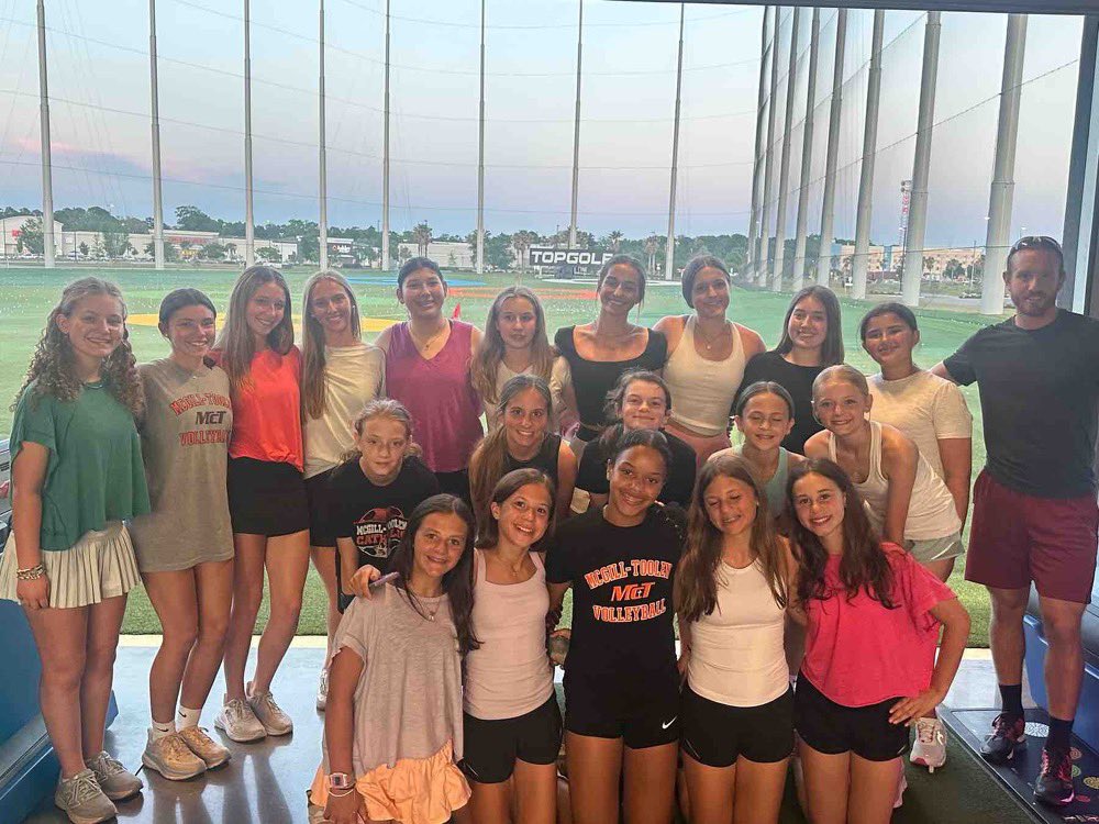 The JV Lady Jackets hung up the boots for golf clubs yesterday at their end of season banquet. What an amazing group of young athletes! They showed fantastic grit and resiliency this season. We are so proud of you. The future is bright! #weoverme #swarm #soccer