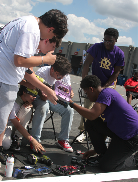 josemartimast's tweet photo. Congratulations to the STEM Club for winning 1st place in the Data Driven Design category at the Ten80 National Finals last Saturday in North Carolina. The team also 4th out of 20 teams in the drag race category. Congratulations to the MAST and Furious.  #YourBestChoiceMDCPS https://t.co/flSGA9UFq5
