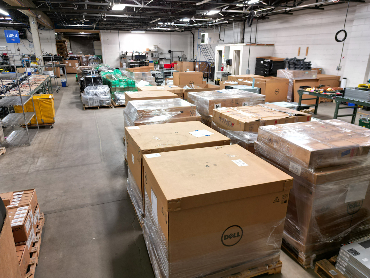 OceanTechonline's tweet image. This is what the “after” looks like.

After the power-down.
After the cables are pulled.
After the gear is transported to our warehouses. 

Packed, wrapped, labeled, and ready for its next move.
Every piece accounted for. No shortcuts.

#DataCenterDecom #OceanTech #ITAD