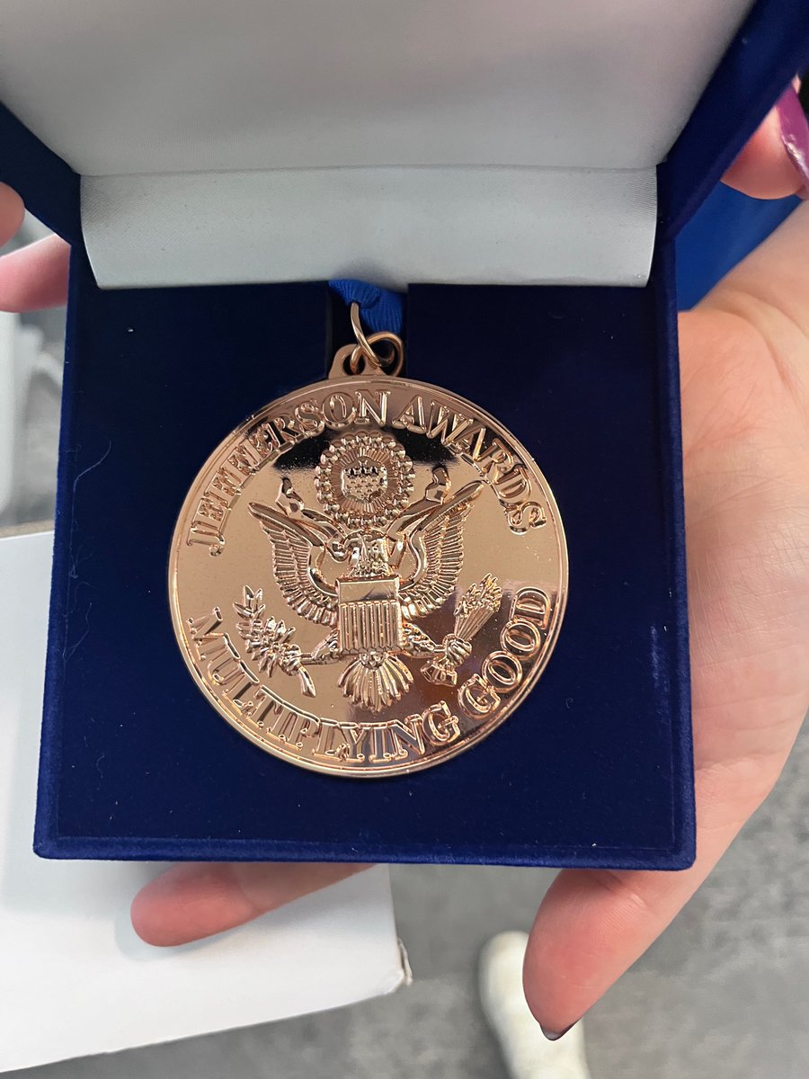 Will Allen Foundation (@willallenfndn) on Twitter photo 🏅 National Recognition for Our Students
Our amazing <a href="/TNA_Bulldogs/">The Neighborhood Academy</a> students received their Students in Action National Bronze Jefferson Award last week—a prestigious honor recognizing their outstanding public service. <a href="/MultiplyingGood/">Multiplying Good</a> 🏅 National Recognition for Our Students
Our amazing <a href="/TNA_Bulldogs/">The Neighborhood Academy</a> students received their Students in Action National Bronze Jefferson Award last week—a prestigious honor recognizing their outstanding public service. <a href="/MultiplyingGood/">Multiplying Good</a>
