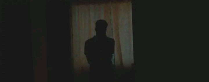 أنامُ الليلُ أحياناً بعيني
وقلبي لا يبيتُ ولا ينامُ