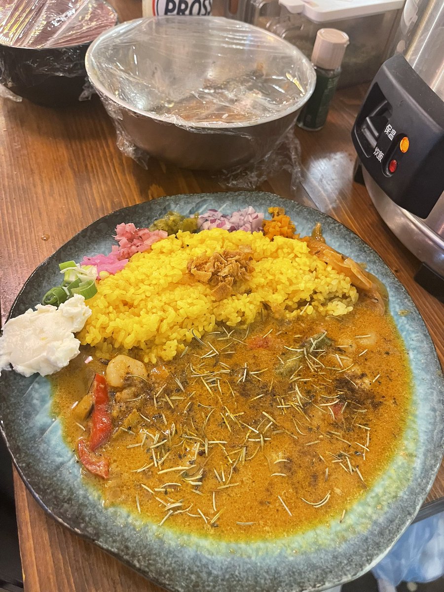 連休だけどカレー食う？

#スパイスカレー
#カレスパ