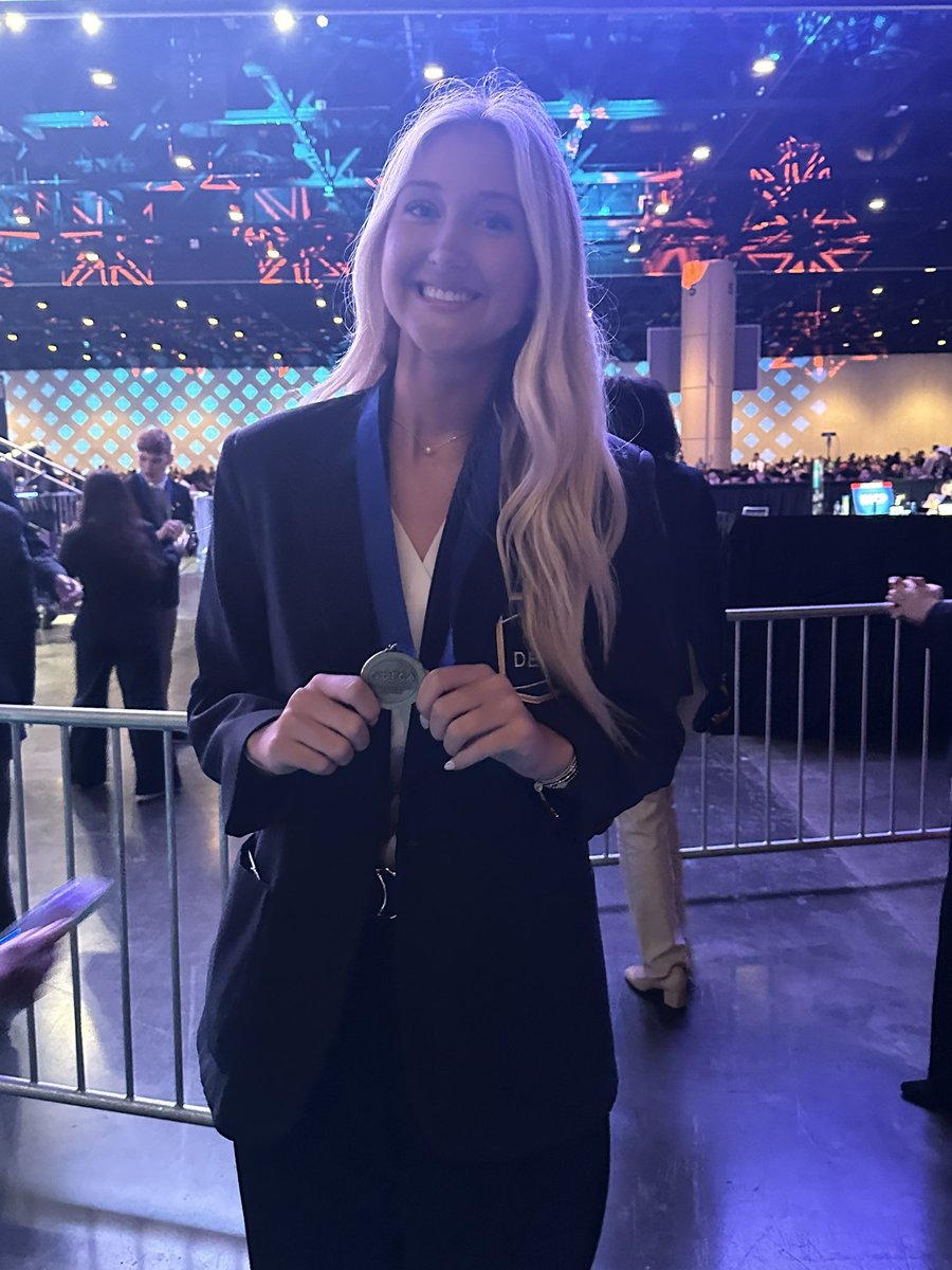 Francis Howell DECA tweet media