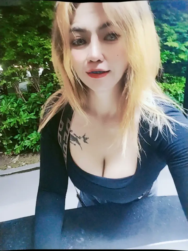 salippsp's tweet image. หนังสือเล่มนี้ใด้จบลงอย่างสมบูณร์
ระยะเวลาสั้นๆที่พี่เคยมีความสุขพี่จะไม่มีวันลืมความสุขที่น้องให้พี่มันคือสุขที่พี่ไม่เคยใด้รับมาก่อนดูแลตัวเองนะค่าบพี่คนนี้จะคอยดูน้องอยุ่ห่างๆจะไม่จากไปไหนและพี่ก้ขออวยพรให้น้องมีความสุขมากๆ.กับคนที่น้องรัก..บี๋ๆ..โชคดีนะ😊