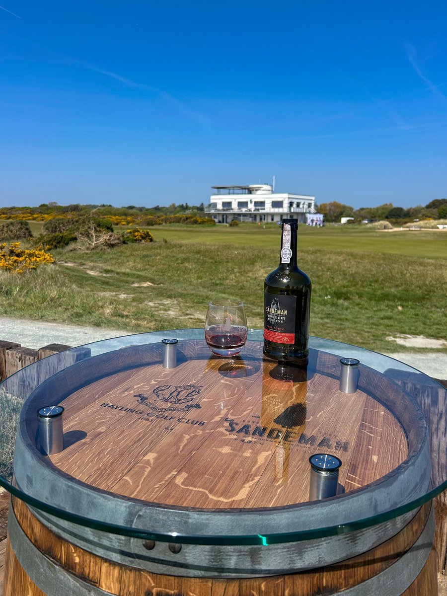 To add a special touch to the 1st Tee at Hayling Golf Club, we have added a cask supplied by Sandeman Port. The Sandeman Family founded the club in 1883 and now on special occasions, players will not get to enjoy a glass of ‘Founders Reserve’ before they start their round.