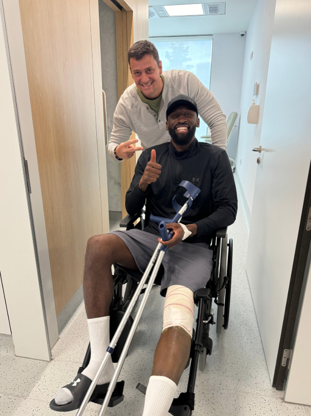 FCByMasia's tweet image. El póster de la película no era al revés? @JGlezCYC
#Intouchables