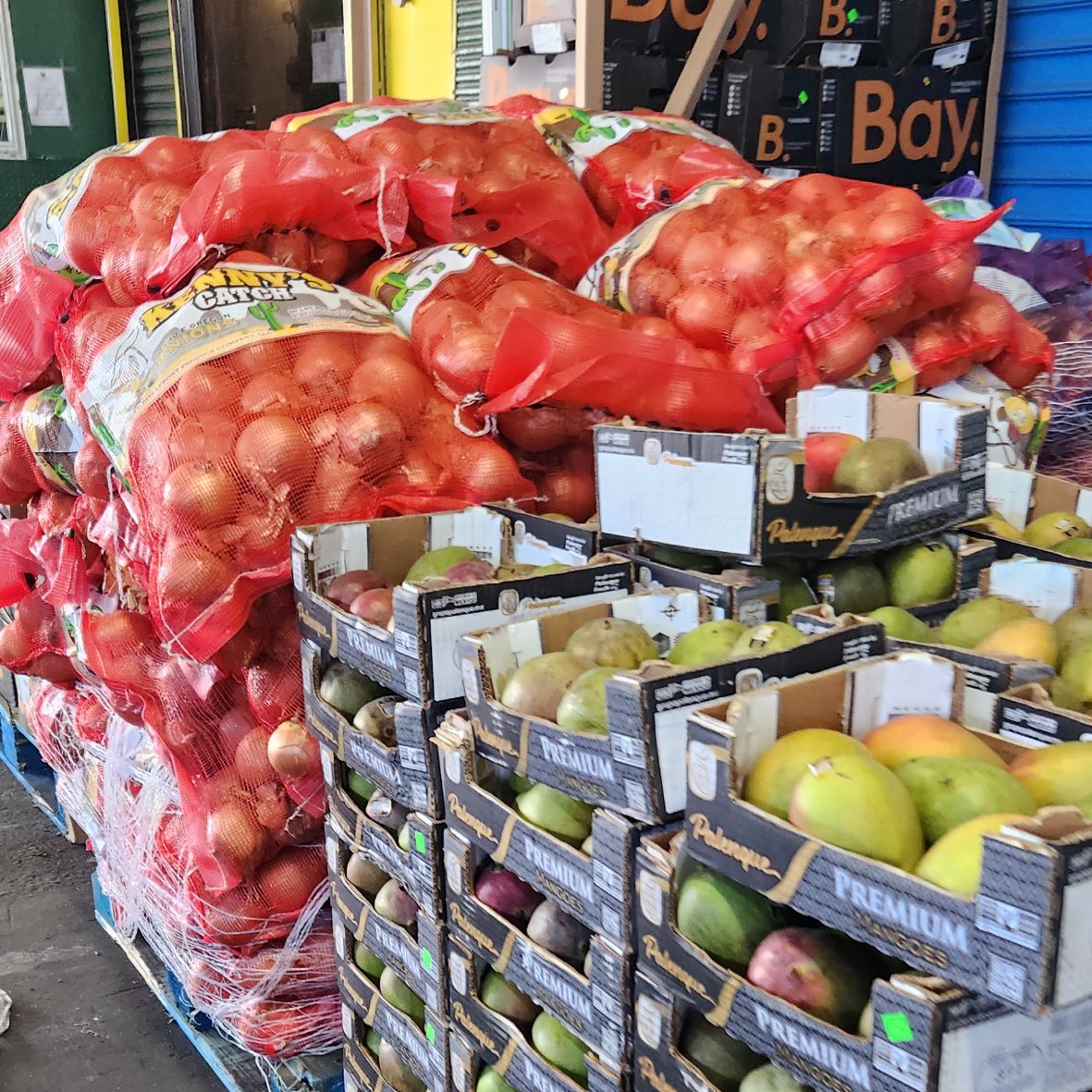 Huge thank you to the team at <a href="/sharingexcess/">Sharing Excess</a> and <a href="/huntspointmkt/">Hunts Point Produce Market</a> for their incredible community partnership!

Our nutrition program is crucial to the work we do.  Organizations like Sharing Excess help our mission of ending food insecurity right here in the South Bronx!