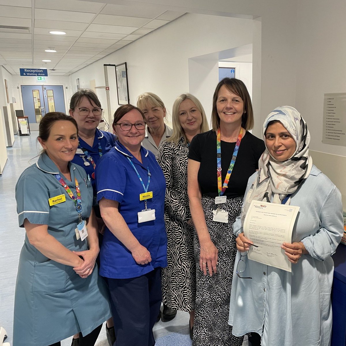 uhl_DOE's tweet photo. Congratulations to Consultant Gynaecologist Dr Samina Malik, who received a Patient Recognition Award today for all her amazing patient feedback! 🌟Kindly presented by Associate Medical Director Clare Collins📷@sueburtonDCN @Leic_hospital https://t.co/Euj2337zAG