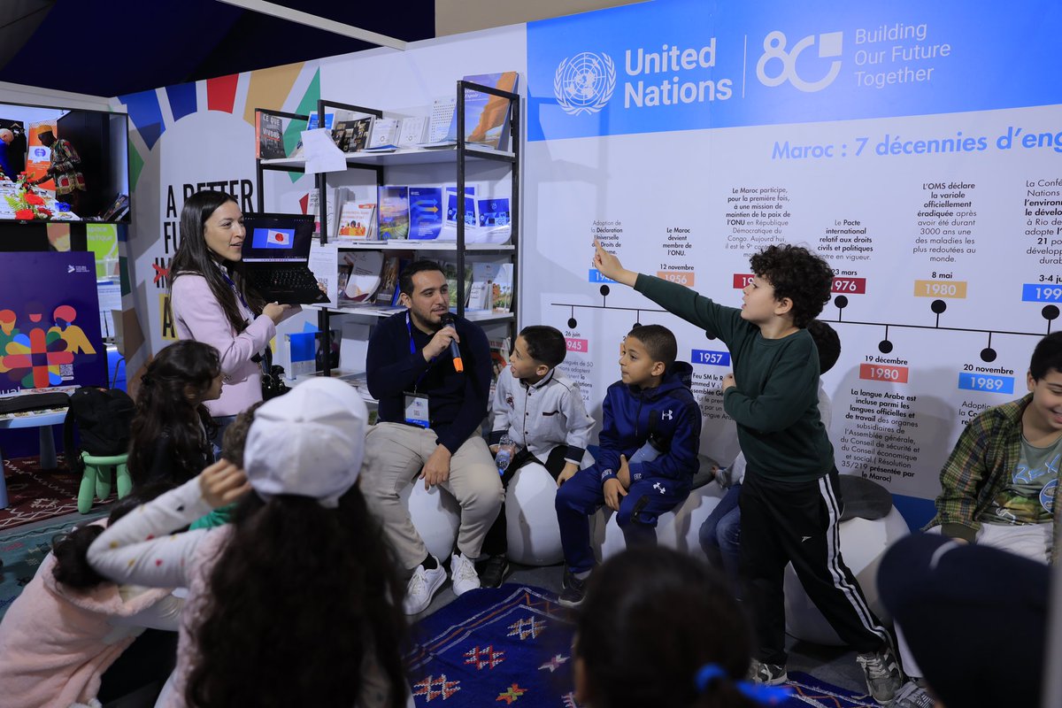 Maroc:  Echanges et dialogues avec refugiés et migrants au Salon Internationale du Livre de Rabat au stand des Nations-Unies pour mieux comprendre leurs parcours, leurs apports dans leurs pays d’accueil, leurs rêves et aspirations.   L’Autre c’est Moi. 🙏 #SIEL, #CNDH, #CCME.