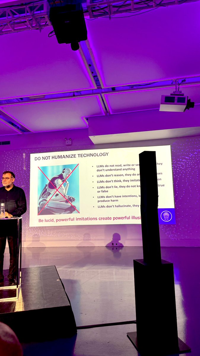 Amazing insights about where LLMs fail by <a href="/PolarBearby/">Ricardo Baeza-Yates</a> #seoweek 

“If AGI comes, we deserve it. We are so stupid.” 😂🤯