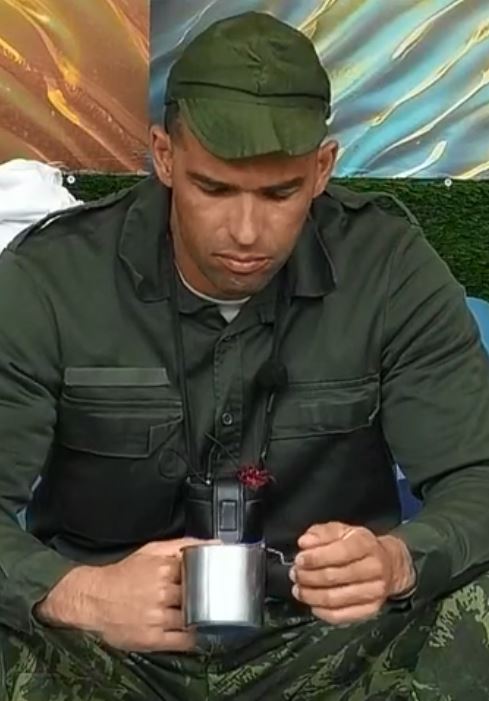 Dia 29 de Abril e o cravo continua ao peito ❤️💪 
#bbtvi