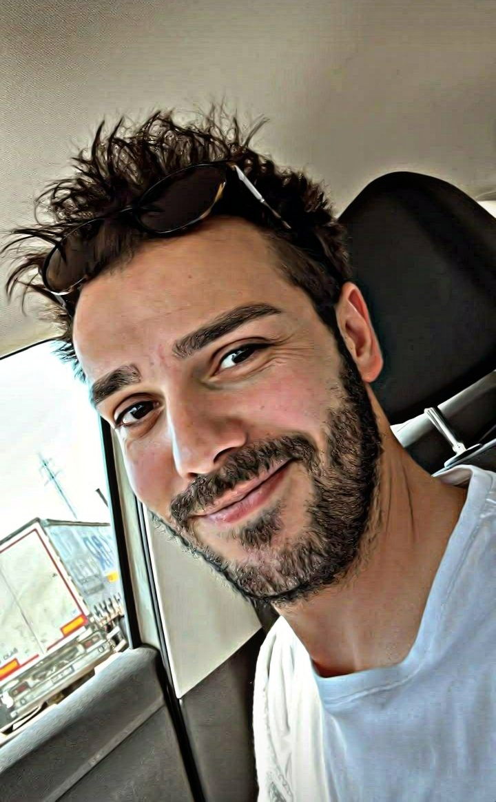 Eyrasiranetkinlik (@eyrasiranetkin) on Twitter photo 🩶😎
#YağmurYüksel #Eylül 
#EyRas #Kizgintopraklar 
#tahabaranözbek #Aras 🩶😎
#YağmurYüksel #Eylül 
#EyRas #Kizgintopraklar 
#tahabaranözbek #Aras