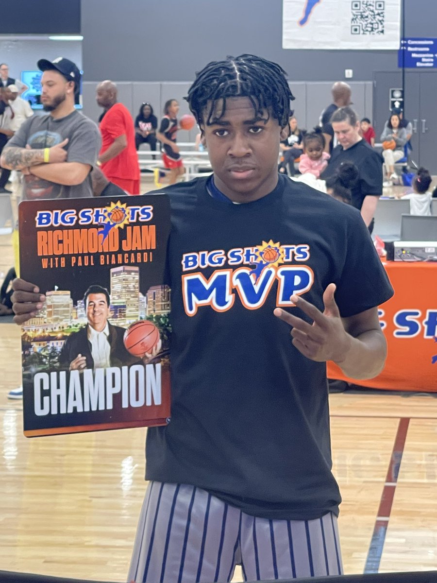 JeromeWard585's tweet image. Played up! Won Tournament and won MVP💪🏾🏀 🙏🏾 Blessed for the opportunity‼️ Thank you @PaulBiancardi and @BigShotsGlobal Thank you Uncle Ed for opportunity to showcase🤞🏾#Pointguard📈
#TheBeginning🚀 @NorfolkKnights @Uorangemen2 @CoachBudDaniel @NSPA__ @CAProspect @PaulBiancardi…