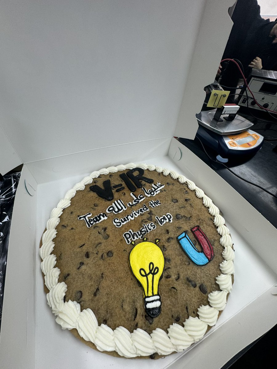 ucx775's tweet photo. آخر لاب فيزكس🥳 https://t.co/p3X3OXnM1k