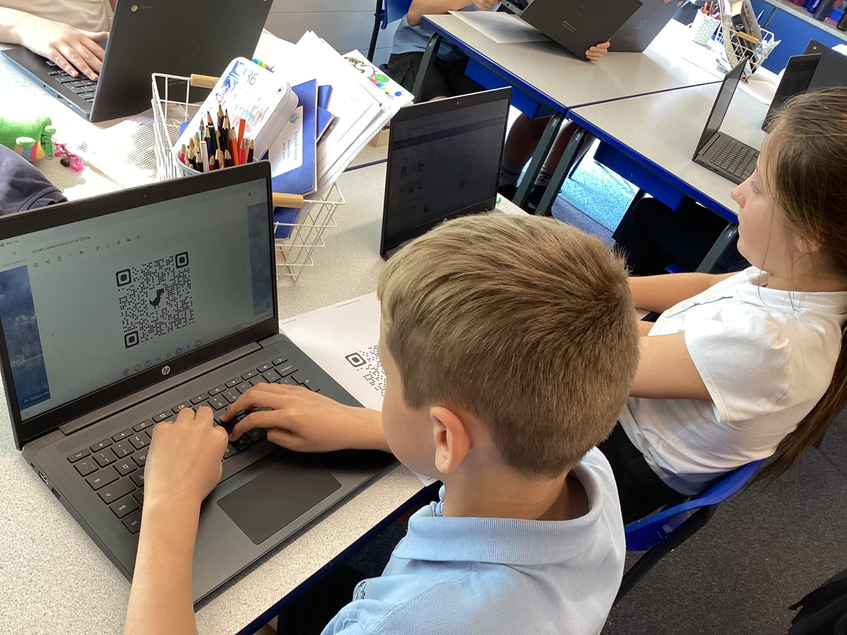 raeburnprimary's tweet image. Well done to Rowan class.  They have created their own QR codes this afternoon.  #RaeburnComputing #RaeburnYear6