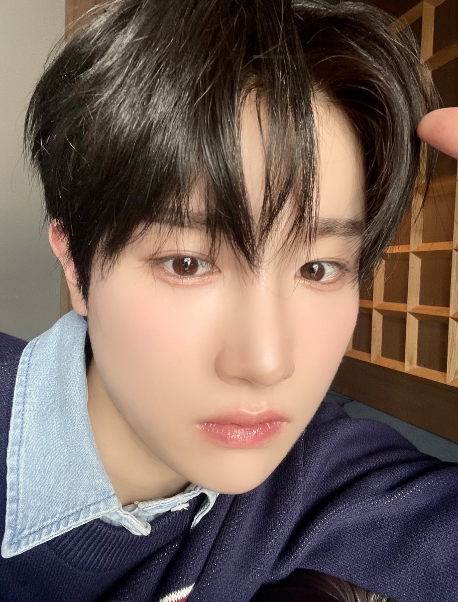 TPST_twt's tweet photo. [#혁] 날씨도 좋은데 산책가자🌙 https://t.co/pB3RzhVVKt