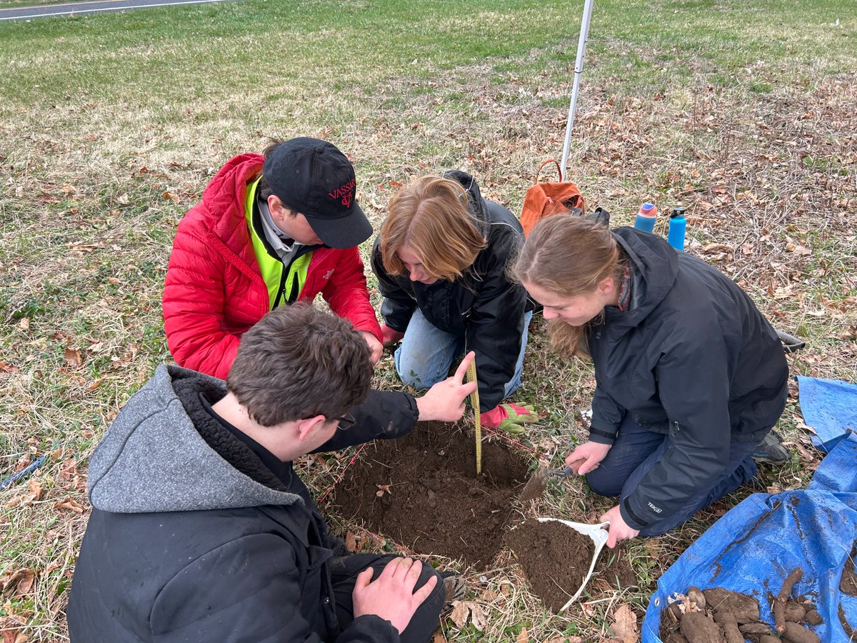 VassarAnth's tweet photo. ANTH 235: Historical Archaeology of American Identity, led by Professor Ryan Rybka, visited Rhinebeck, NY for an archaeology excavation recently! https://t.co/nYErn1B6gp